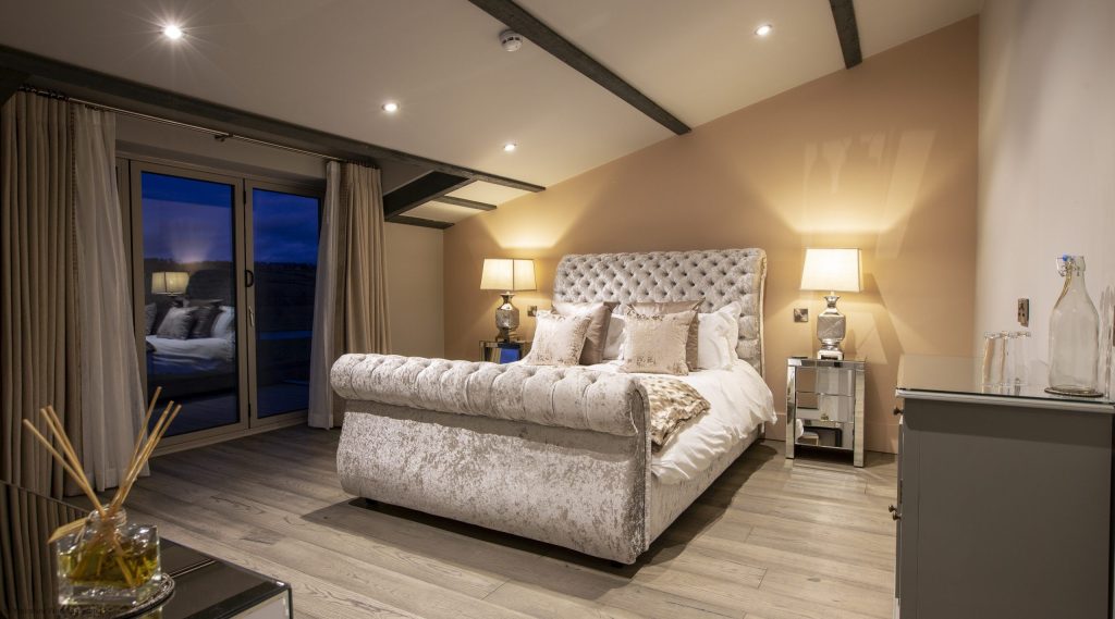 Mallard House Room 7
