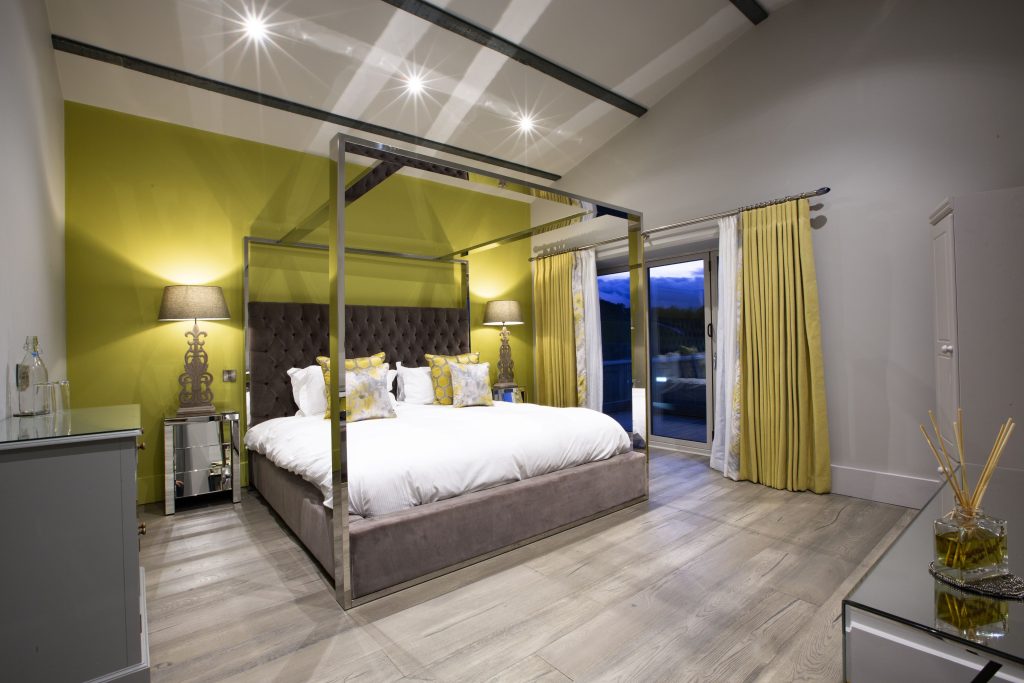Mallard House Room 9