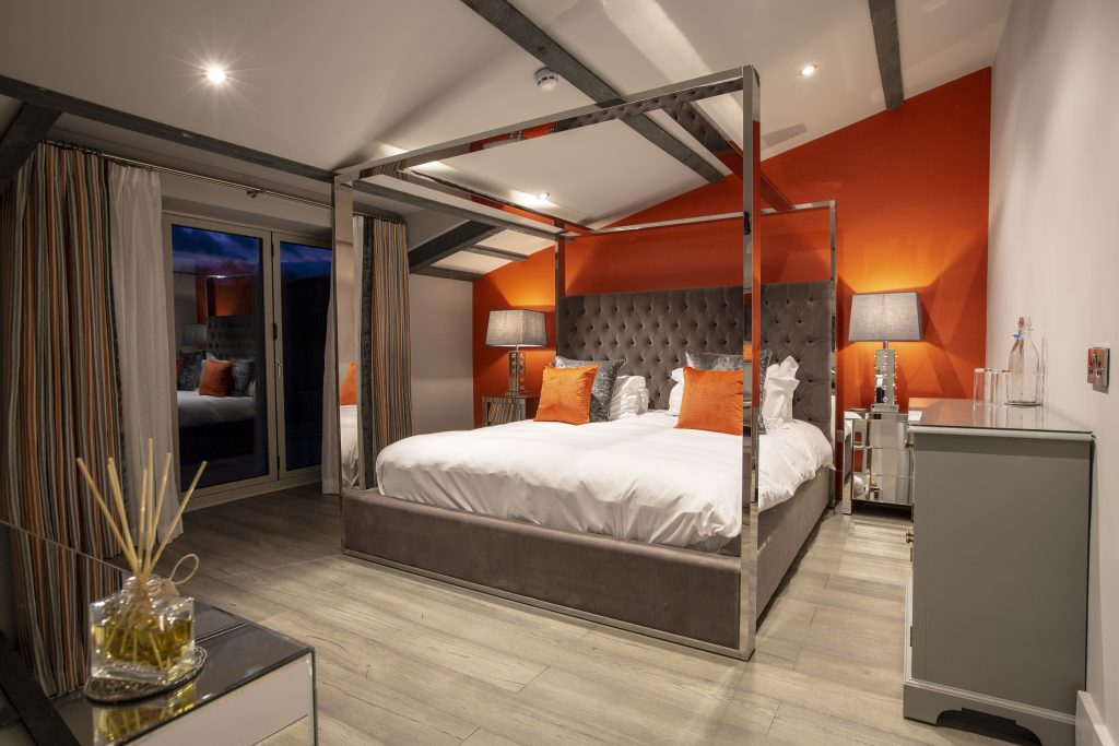 Mallard House Room 10